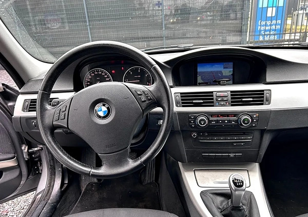 BMW Seria 3 cena 26800 przebieg: 220000, rok produkcji 2010 z Siedlce małe 497